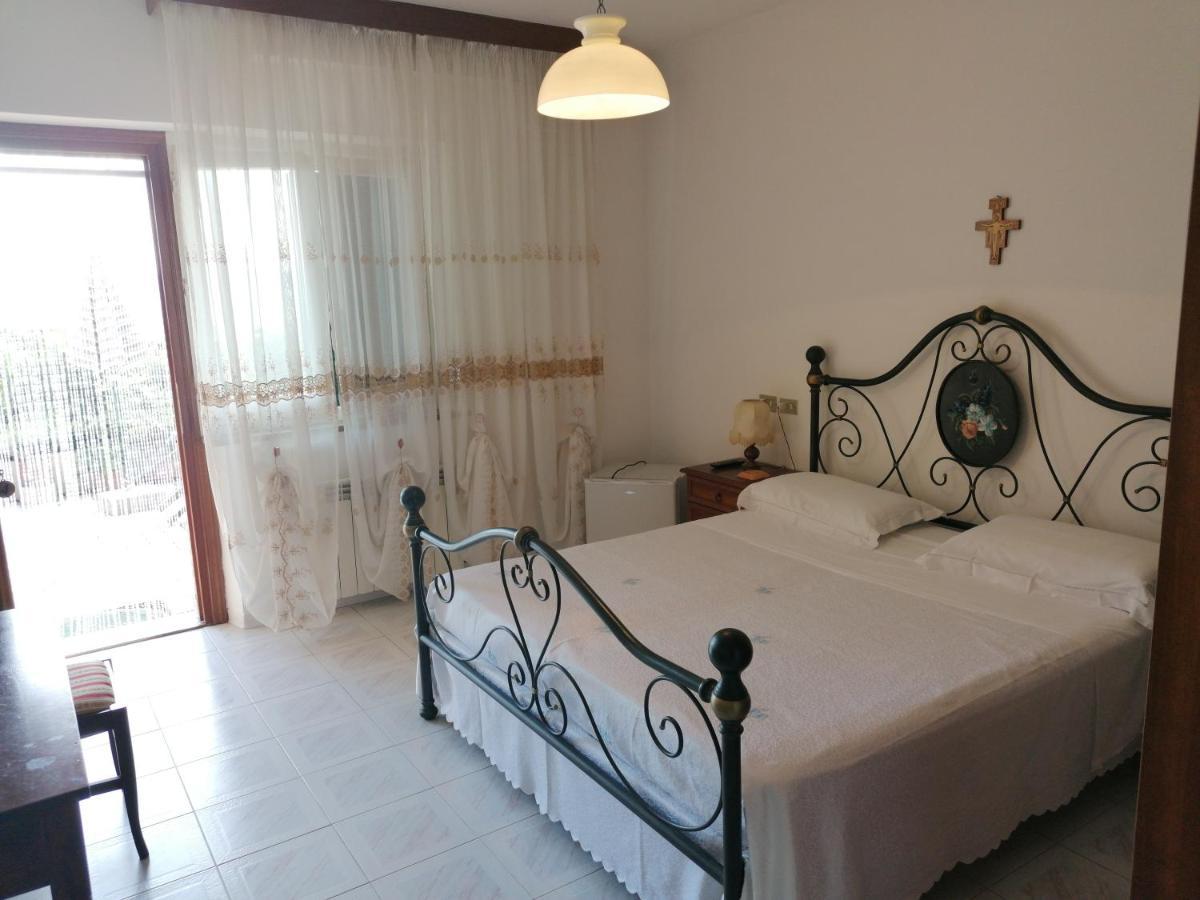 Camere Da Anna Maria أسيسي الغرفة الصورة